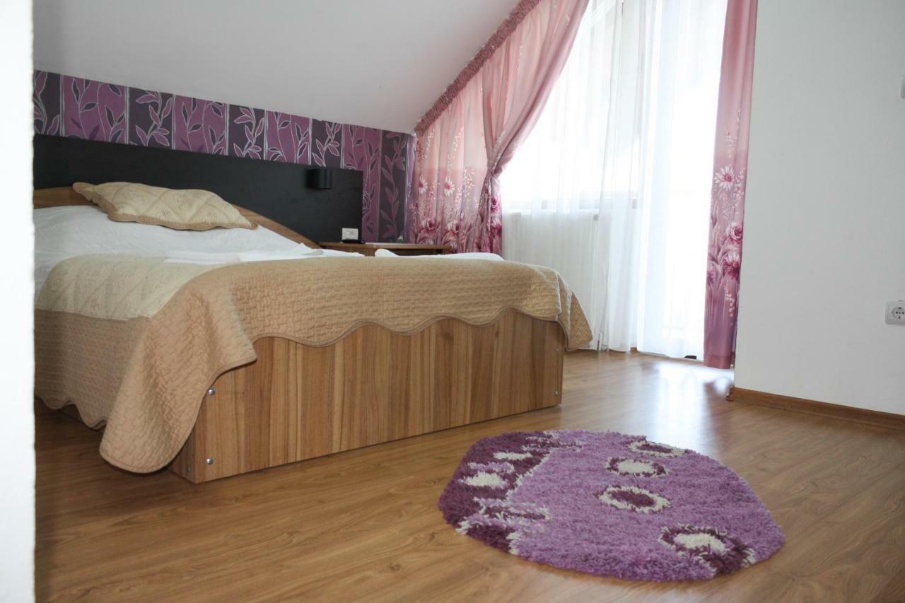 Perla Munților Hotel Ranca Luaran gambar