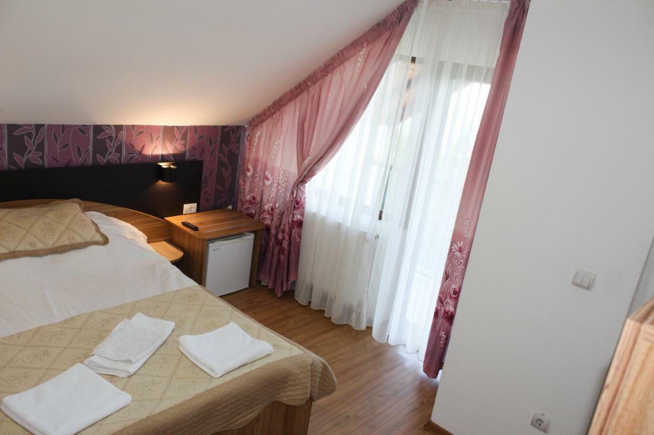 Perla Munților Hotel Ranca Luaran gambar
